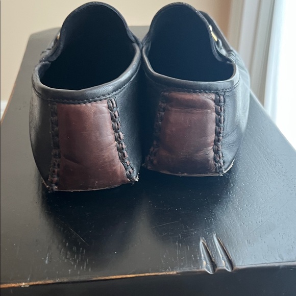 Gucci Black Leather Women's Horsebit Loafers with Gold Hardware - Picture 12 of 14